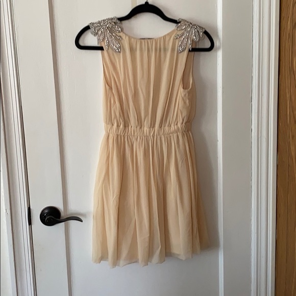 Champagne chiffon-shoulder detailing dress size XS - Picture 3 of 5